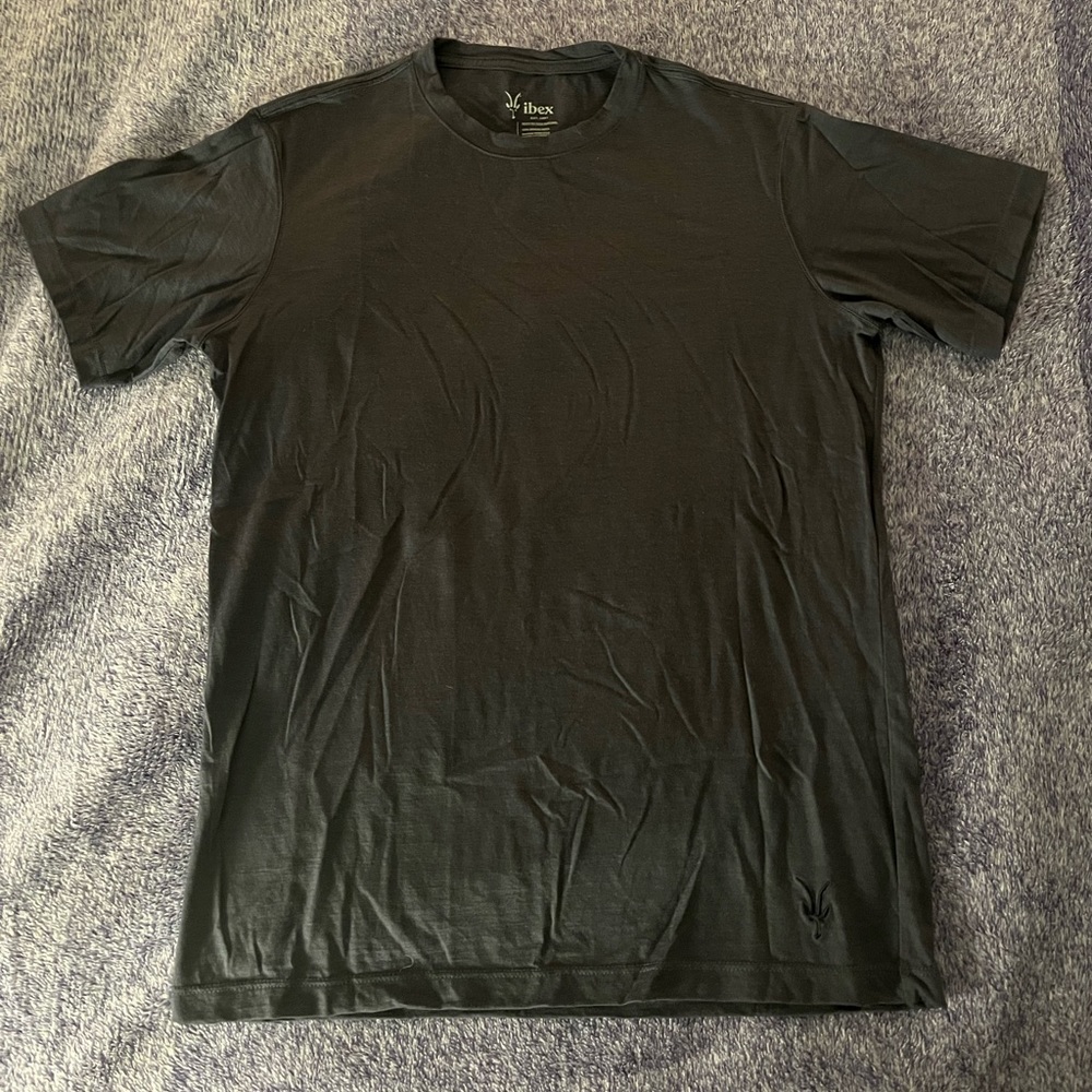 Ibex navy men’s small 100% merino wool crew neck tshirt